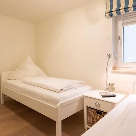 Apartment Strandhaus Whg 1 Wenningstedt-Braderup
